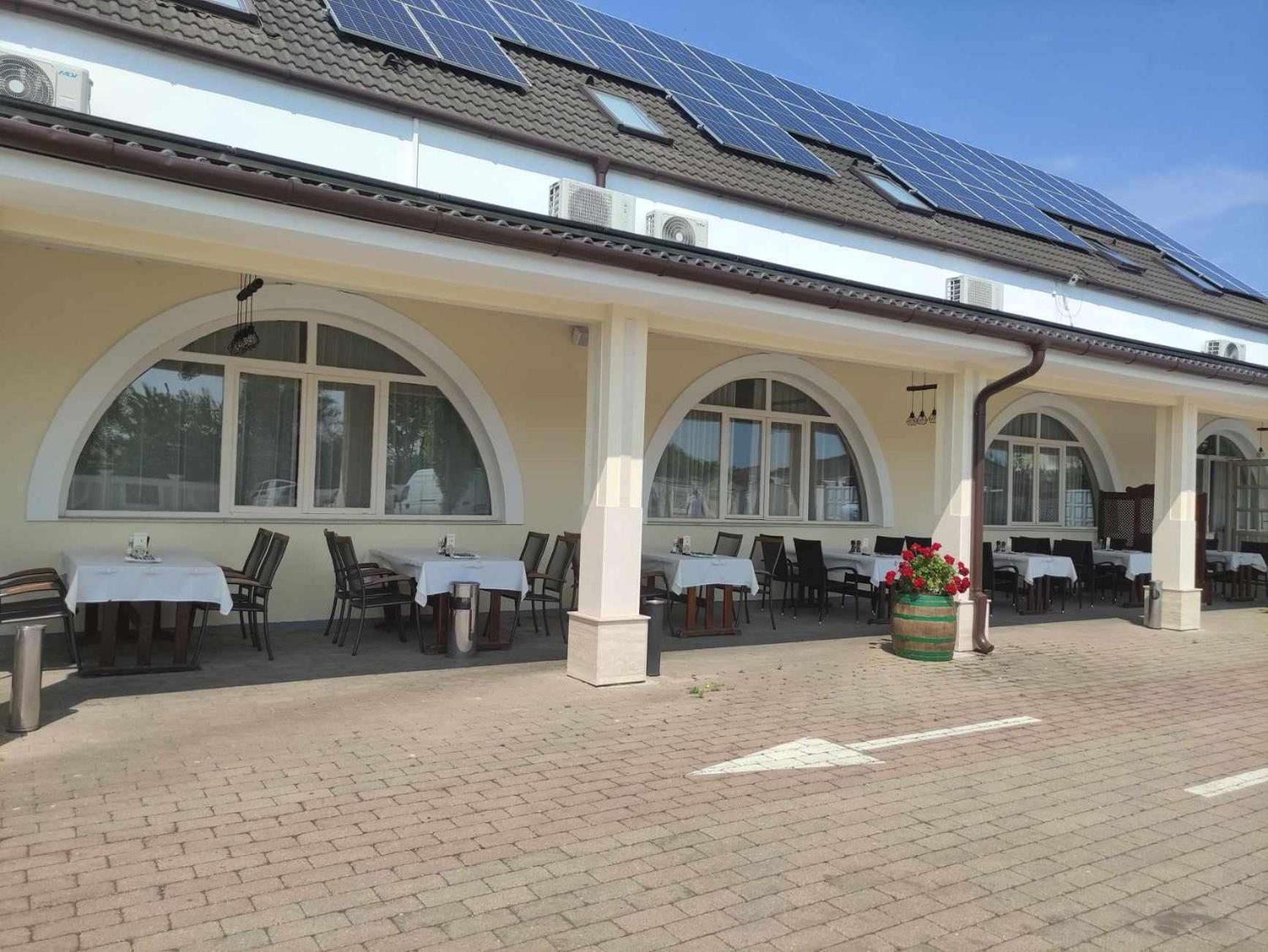 Kemence Csárda és Szálloda Nyíregyháza Extérieur photo