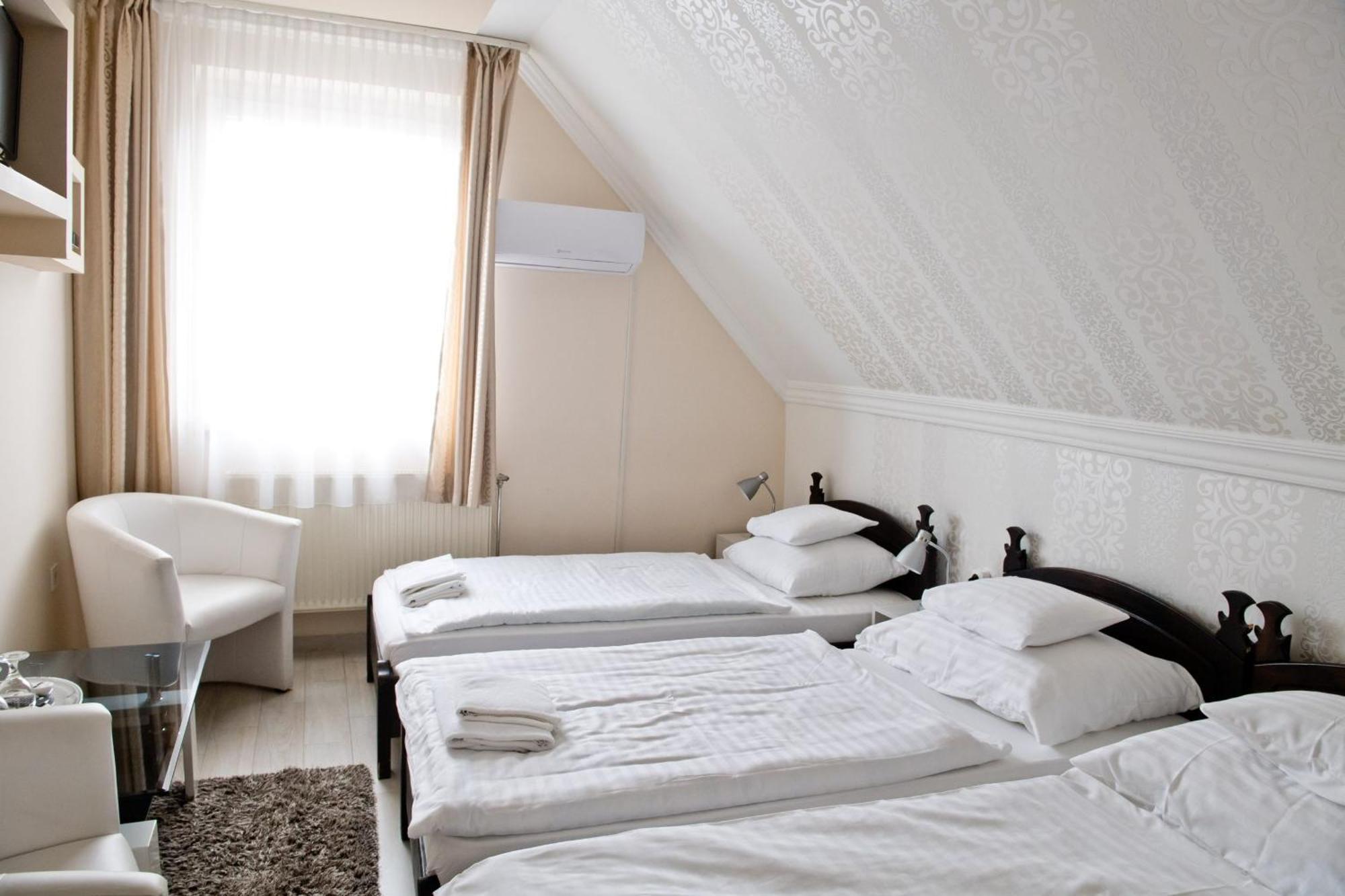 Kemence Csárda és Szálloda Nyíregyháza Extérieur photo