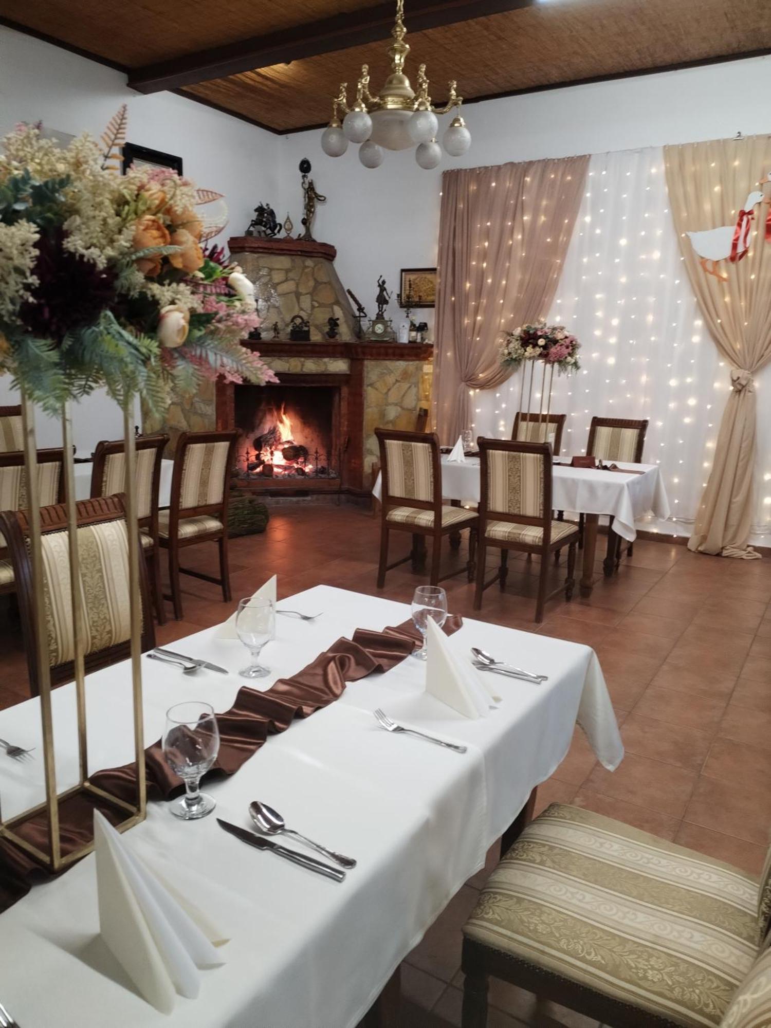 Kemence Csárda és Szálloda Nyíregyháza Extérieur photo