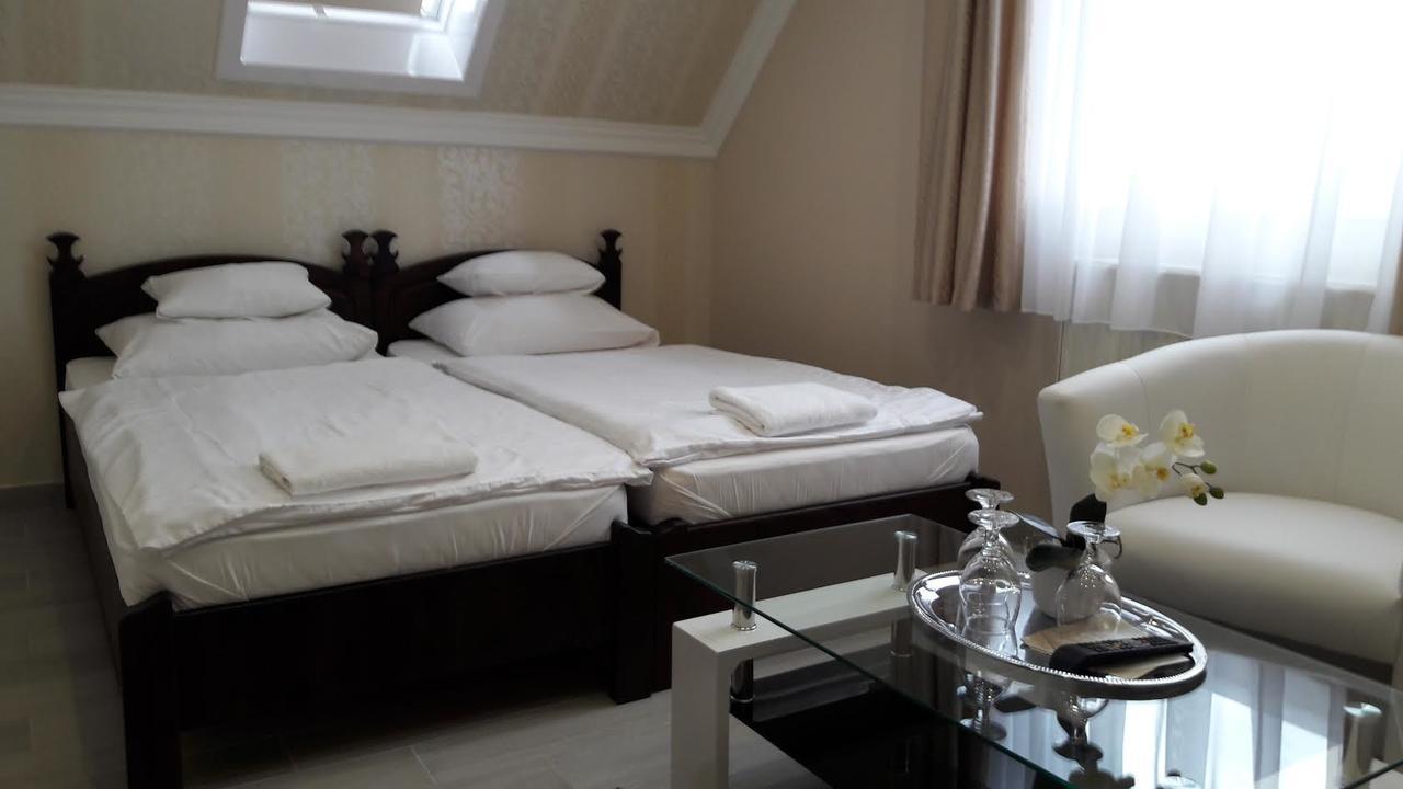 Kemence Csárda és Szálloda Nyíregyháza Extérieur photo