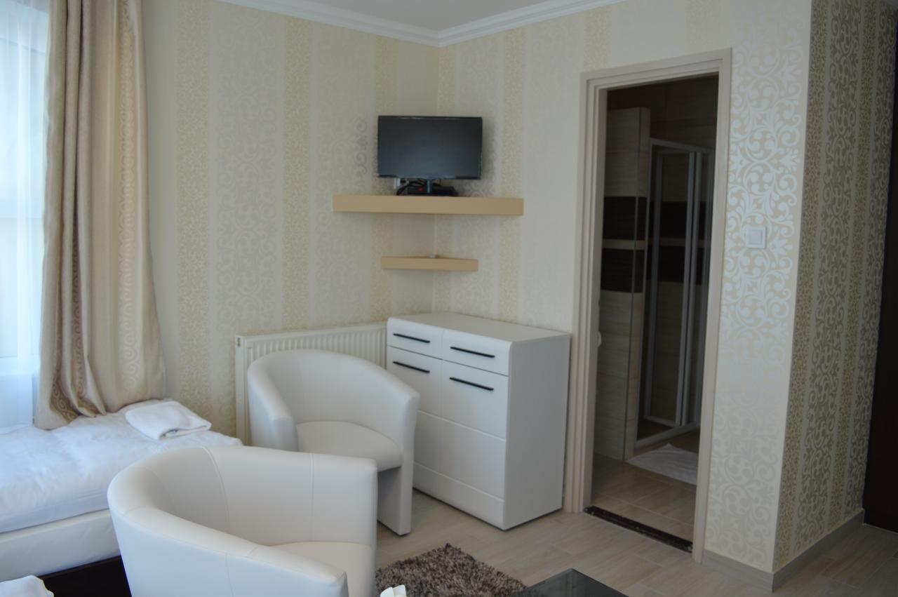 Kemence Csárda és Szálloda Nyíregyháza Extérieur photo